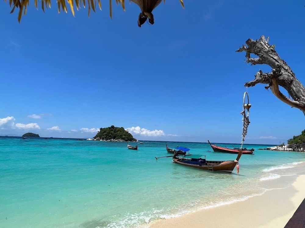 Anda Resort Koh Lipe 45/50