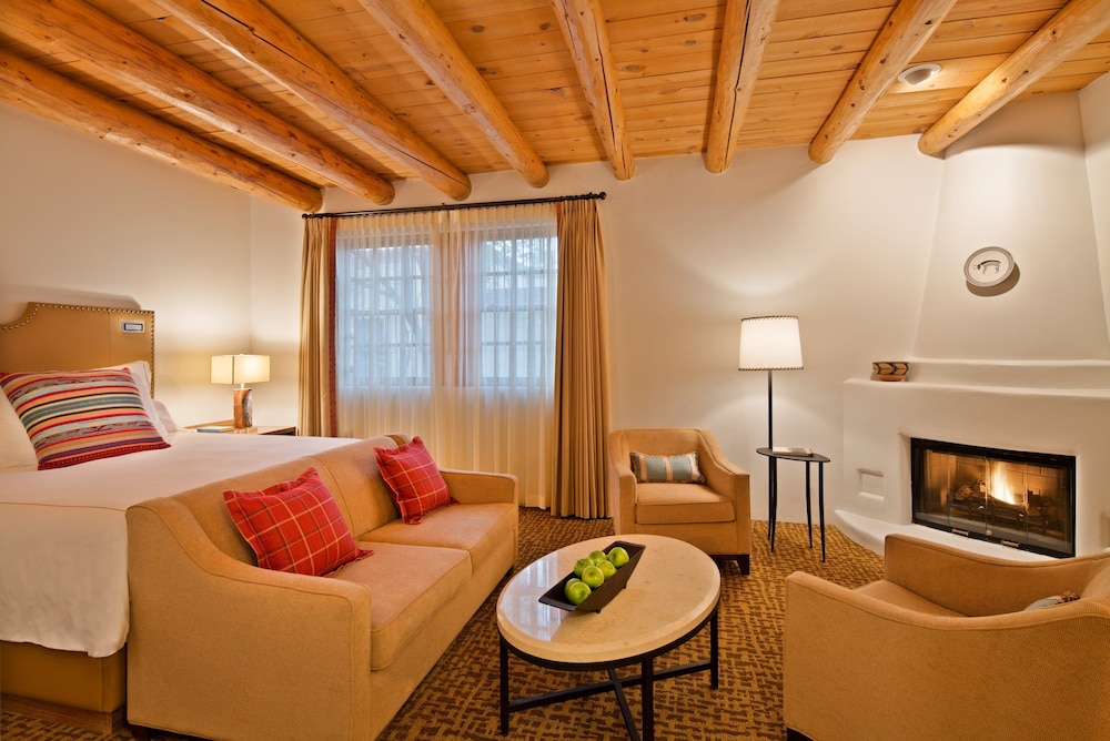Rosewood Inn of the Anasazi 42/75
