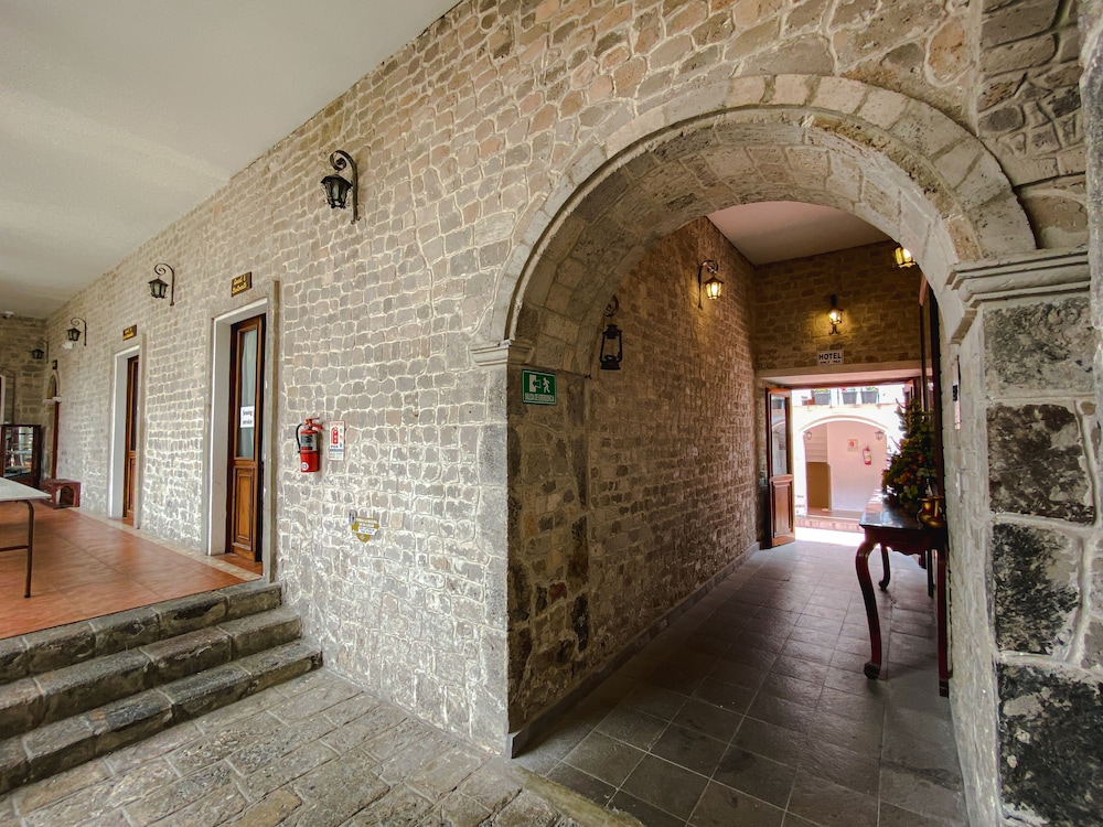 Villa de Tacvnga Hotel 10/50