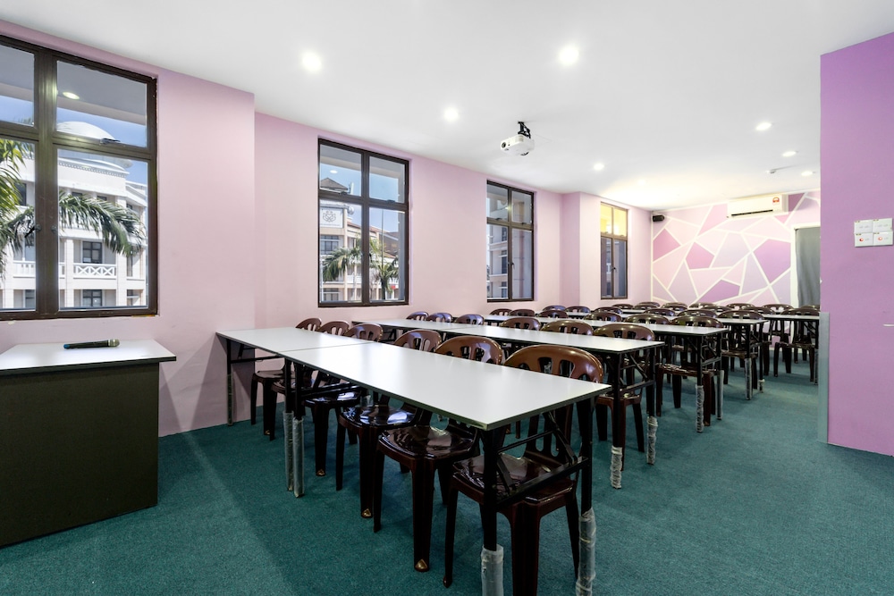 Smile Hotel Putrajaya 63/69