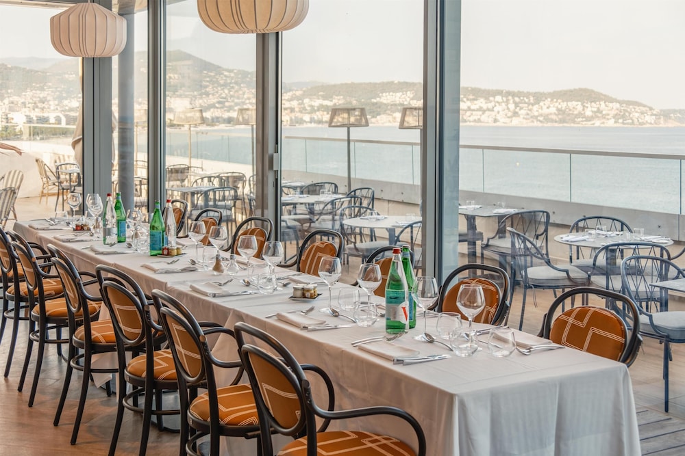 RADISSON BLU NICE 59/75