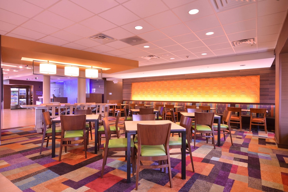 Fairfield Inn Suites St Louis Pontoon Beach Granite City 29/37
