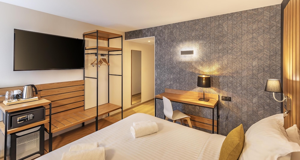 Comfort, Queen Bed, Bay View، Hotel Rest Cap Ouest 3/4