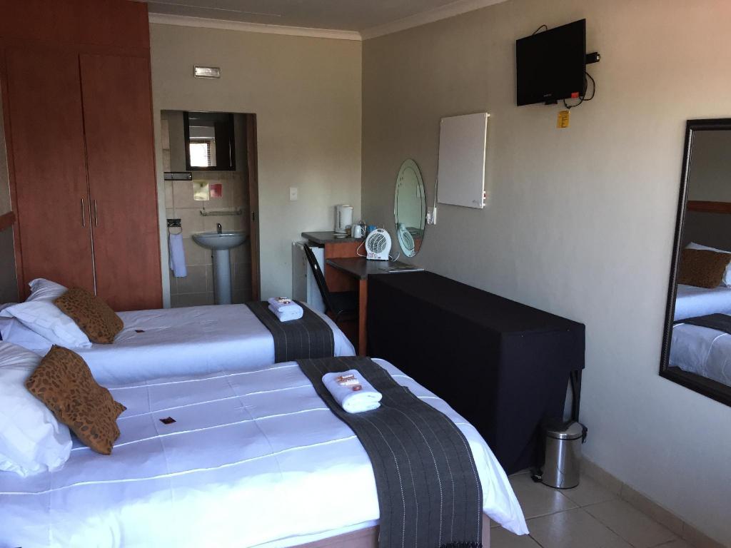Travellers Nest Guesthouse 29/93