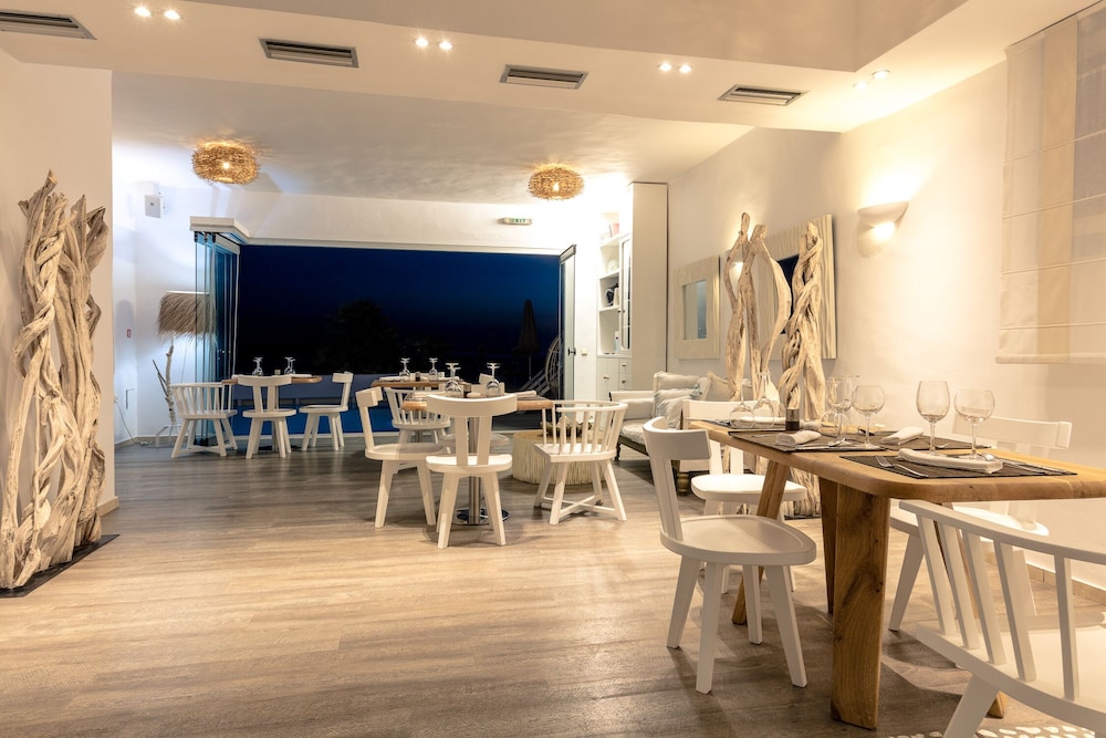 Harmony Boutique Hotel 54/64