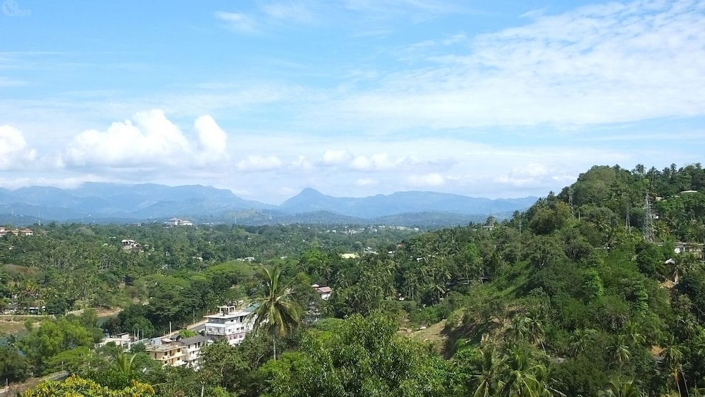 Villa Arunalu Kandy 30/42
