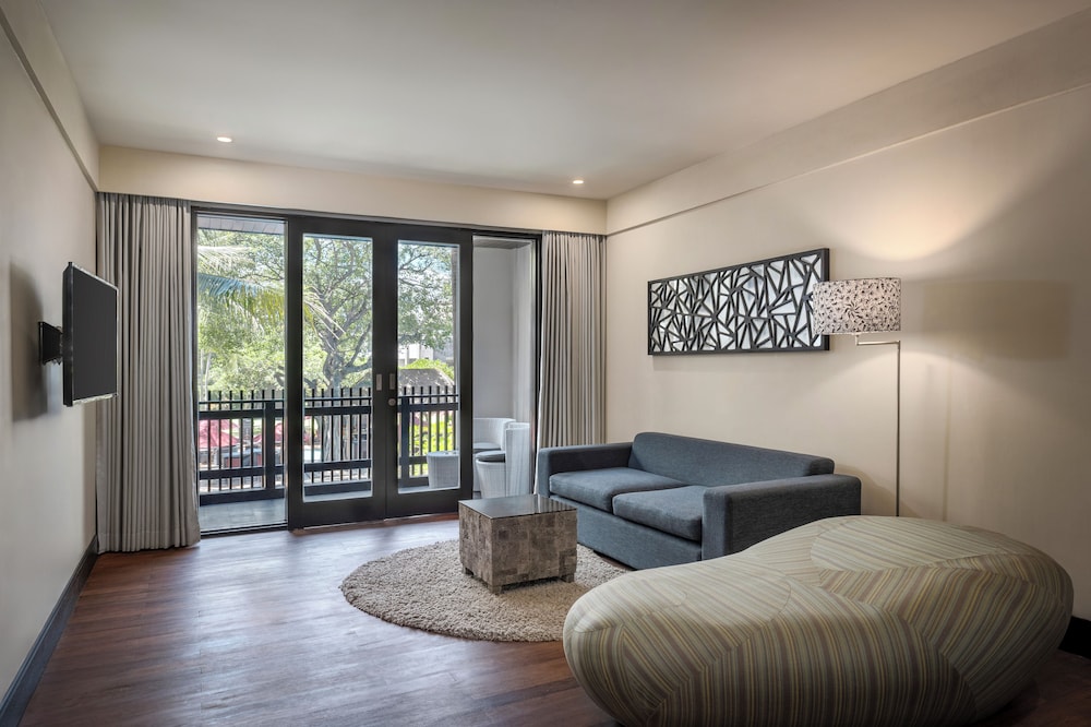 SUPERIOR, SUITE, TWIN BEDS, GARDEN VIEW