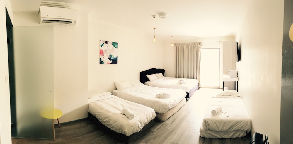 Sydney RiseOn Hotel 17/56