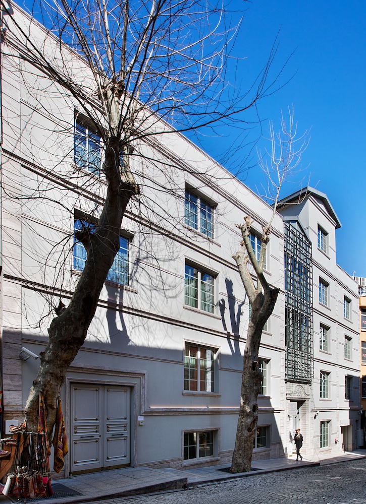 FER HOTEL 65/71