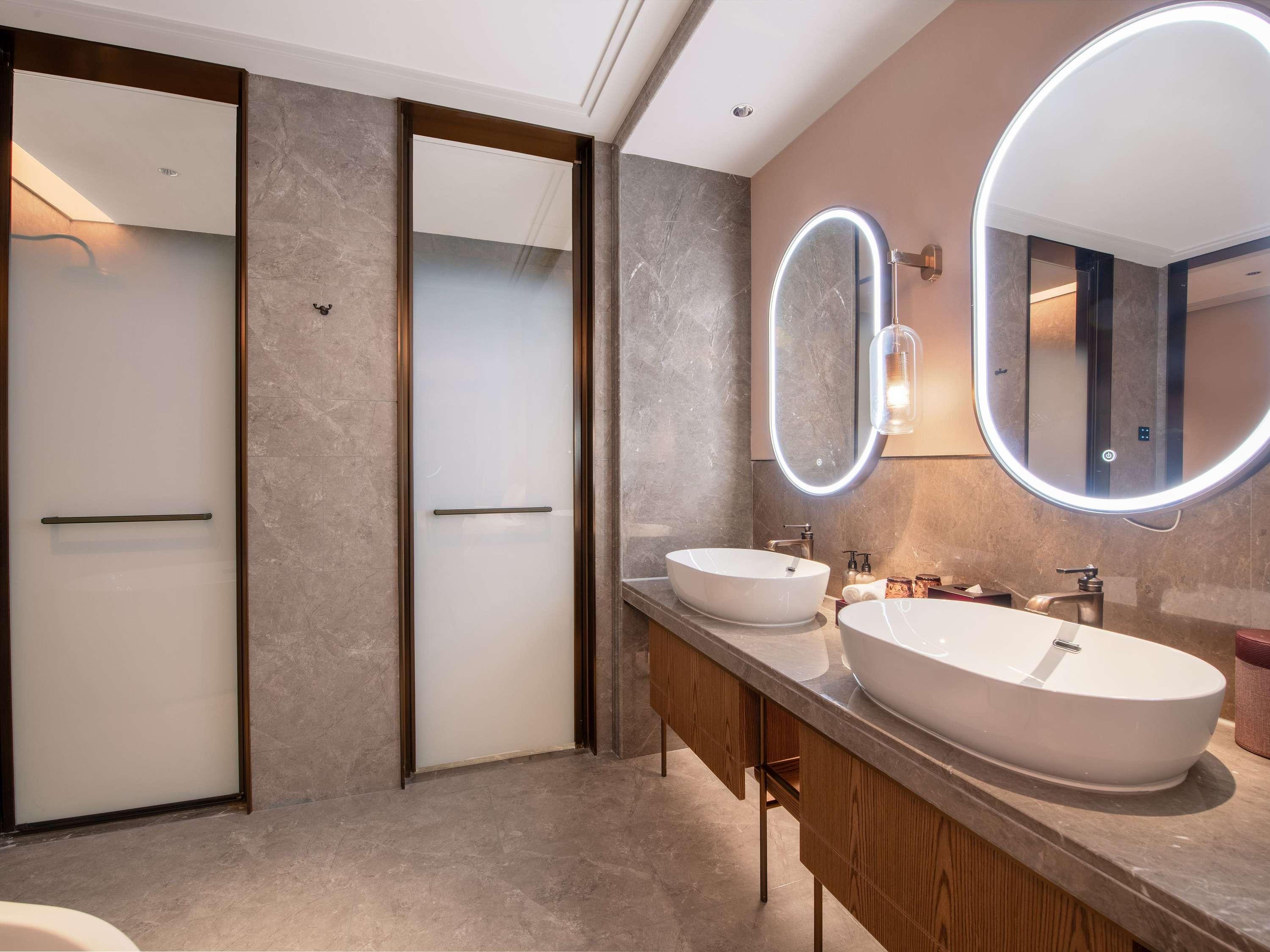 Mercure Chengdu West Expo City 35/36