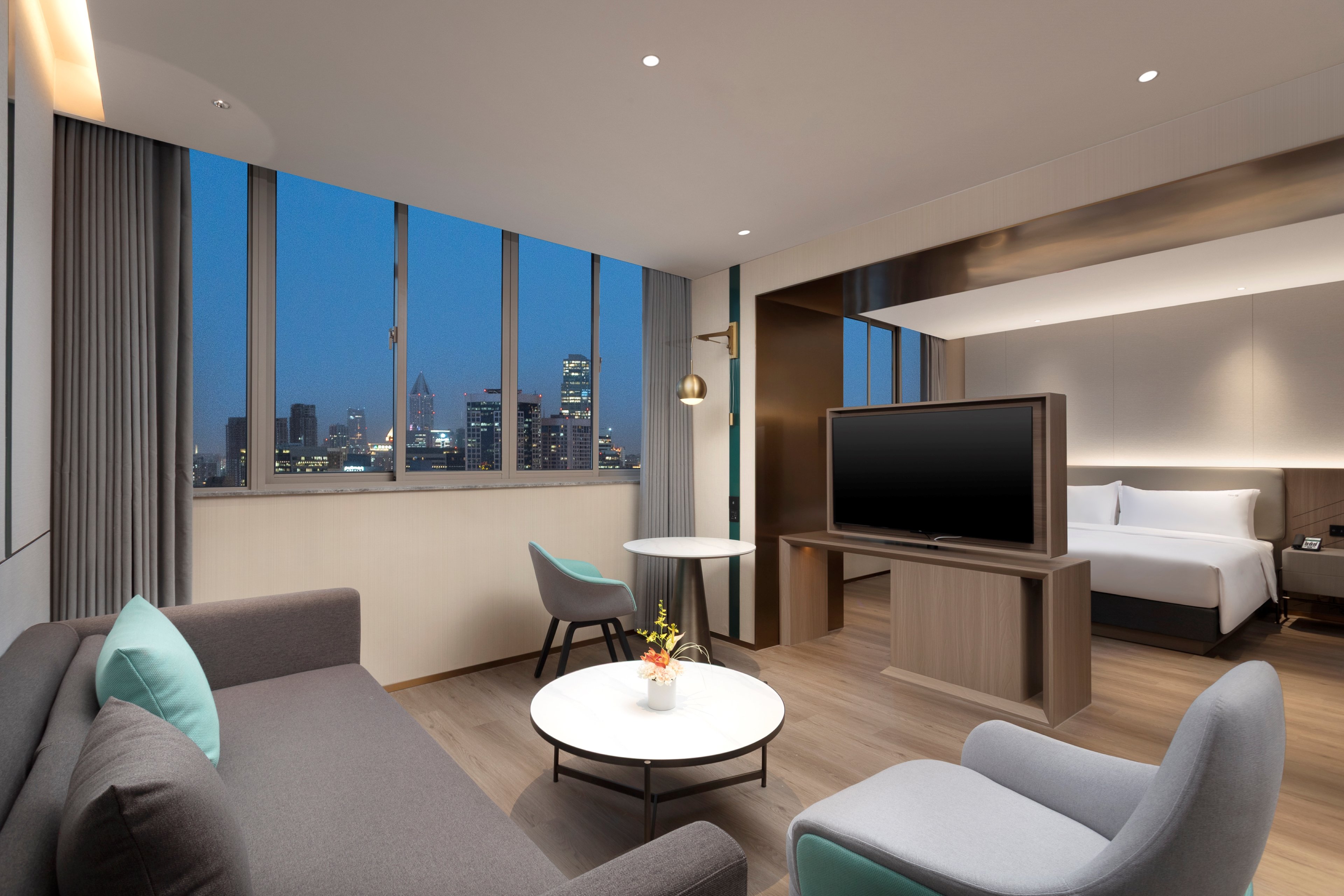 Holiday Inn Shanghai Jing'an by IHG 32/57