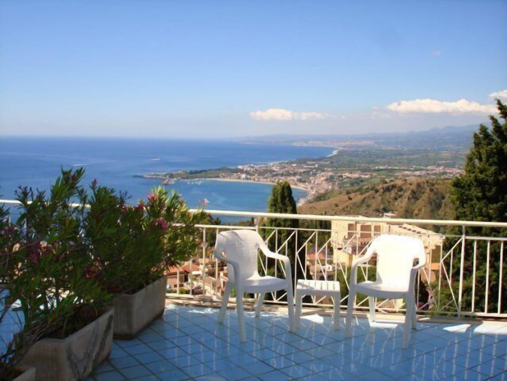 Mediterranee Hotel 57/63