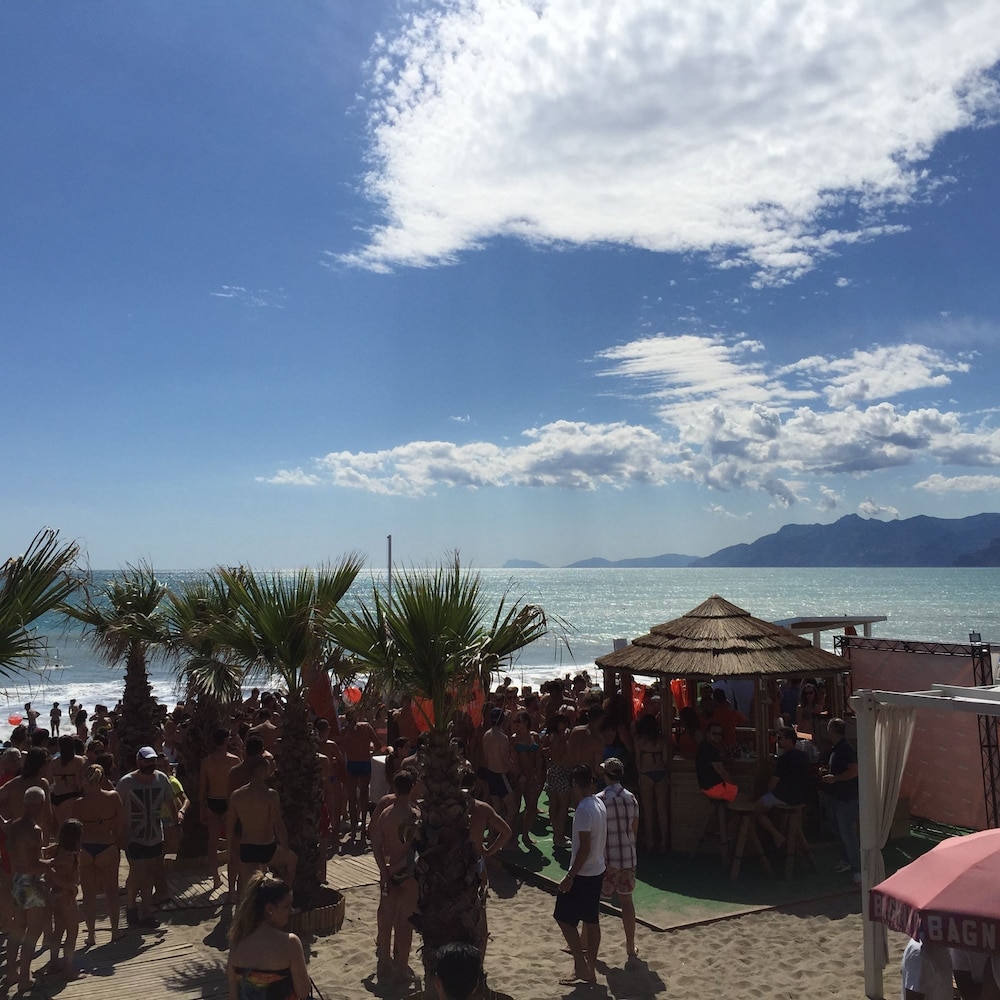 La Isla Resort 7/28