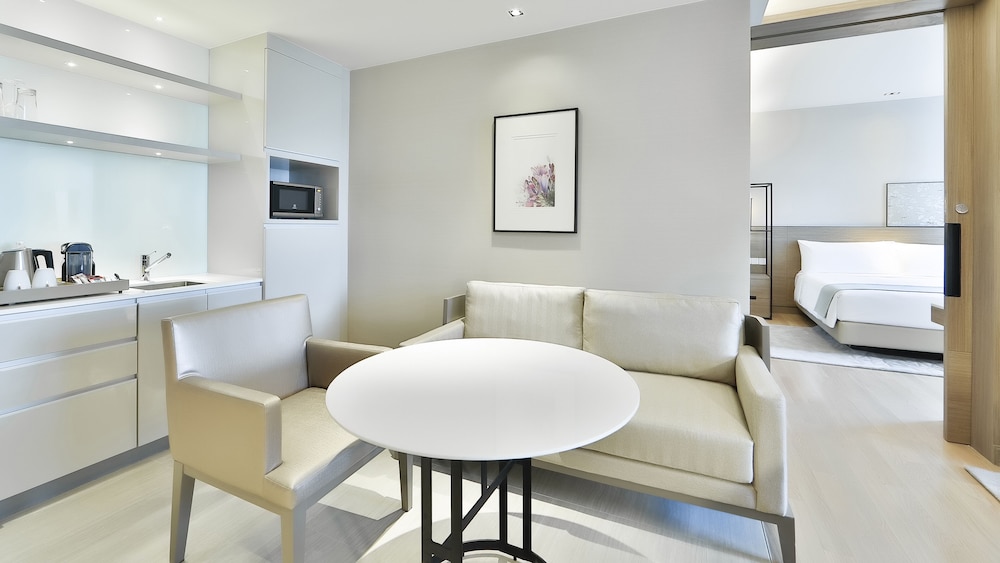 Holiday Inn & Suites Rayong City Centre 48/77