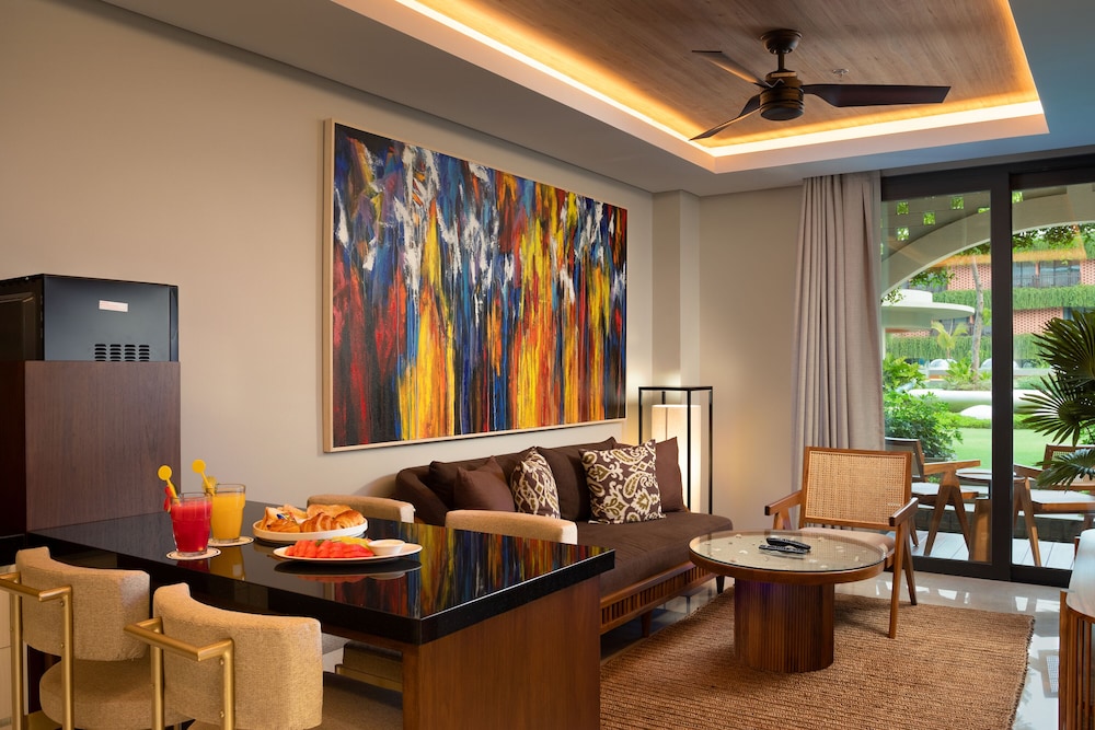 Beachwalk Residence 26/50
