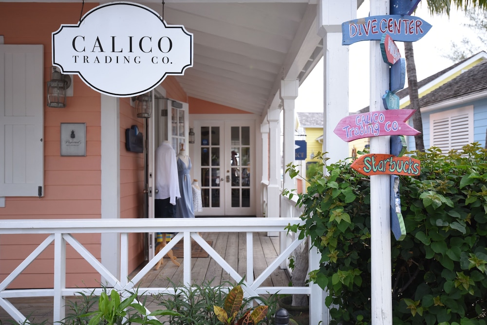 Valentines Resort &amp; Marina 7/66