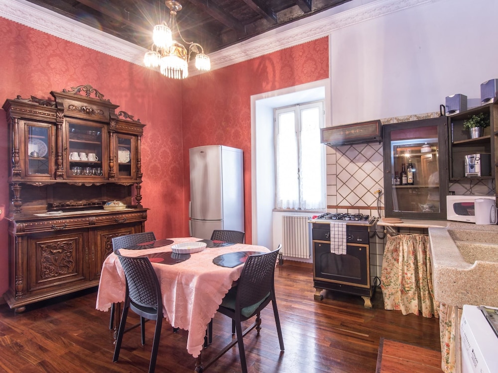 RSH Spanish Steps Luxury Apartment 31/44