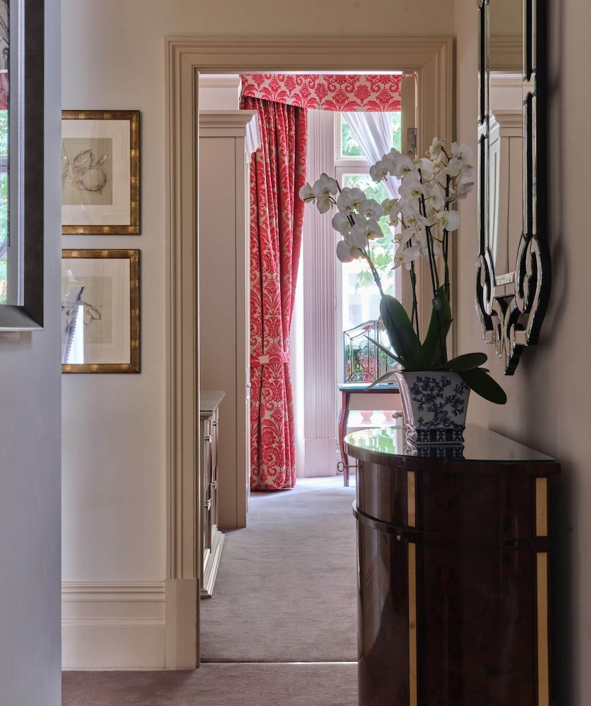 The Apartments by The Sloane Club photo5