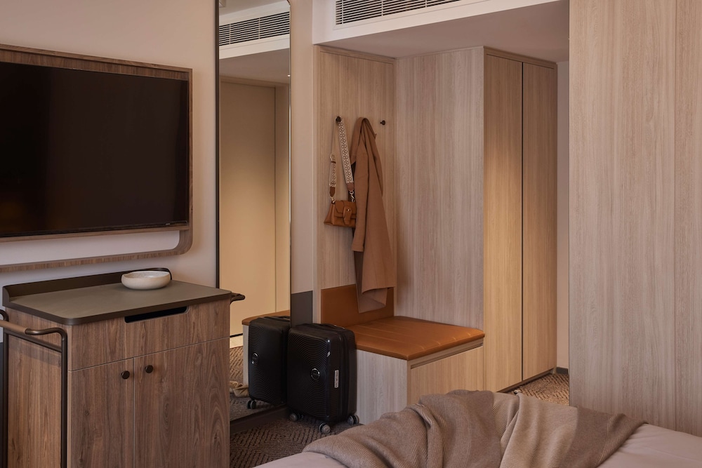 Rydges Melbourne 42/50