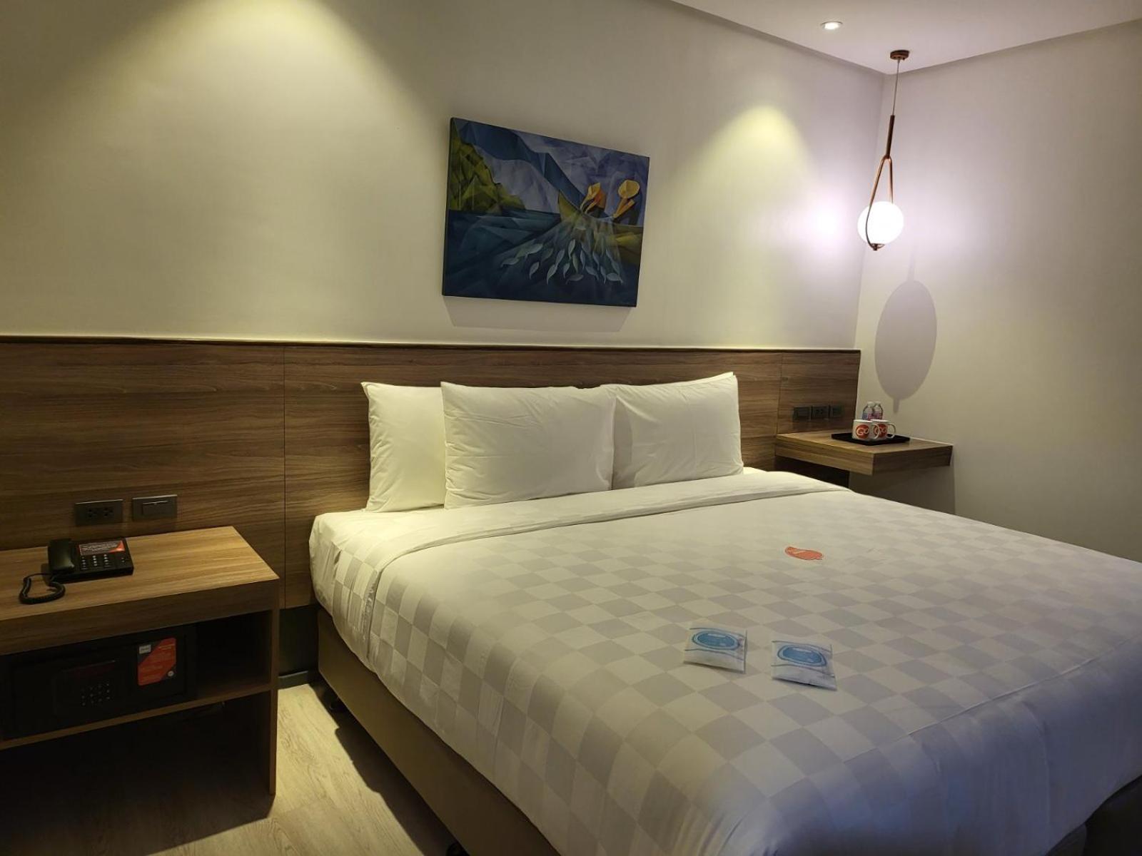 Go Hotels Plus Tuguegarao 13/41