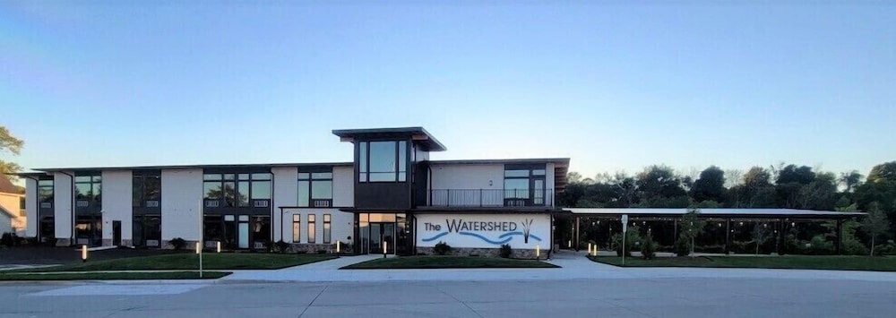 Watershed Hotel 29/48