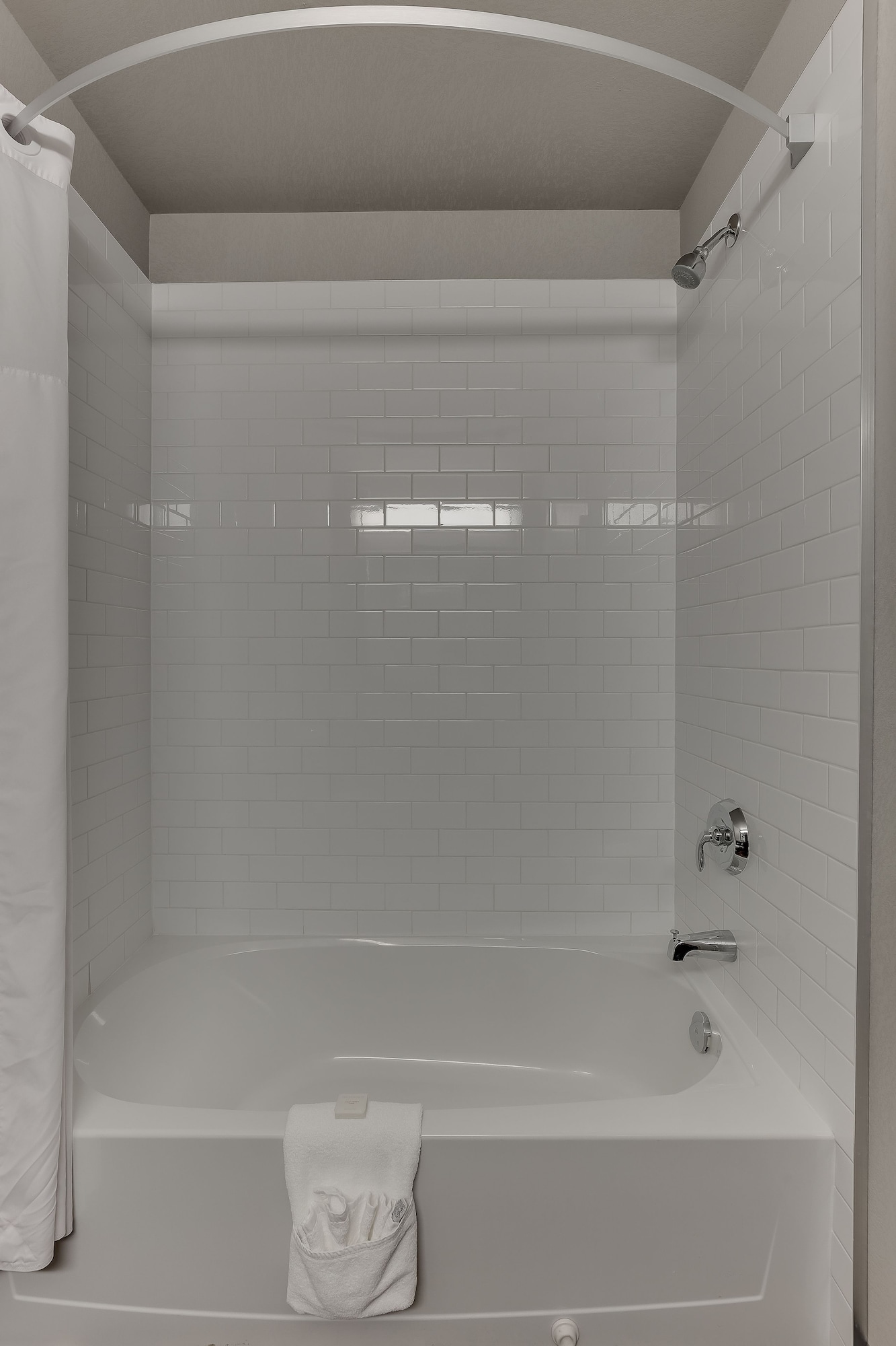 غرفة بزنس بسرير كينج، Home Inn Suites Saskatoon South 6/6