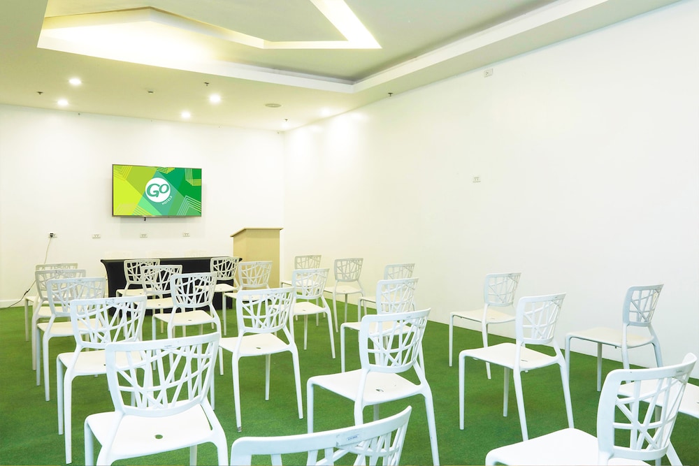 Go Hotels Timog 30/35