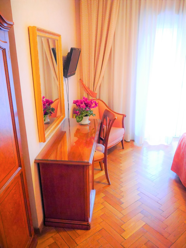 Hotel San Pietro 34/50