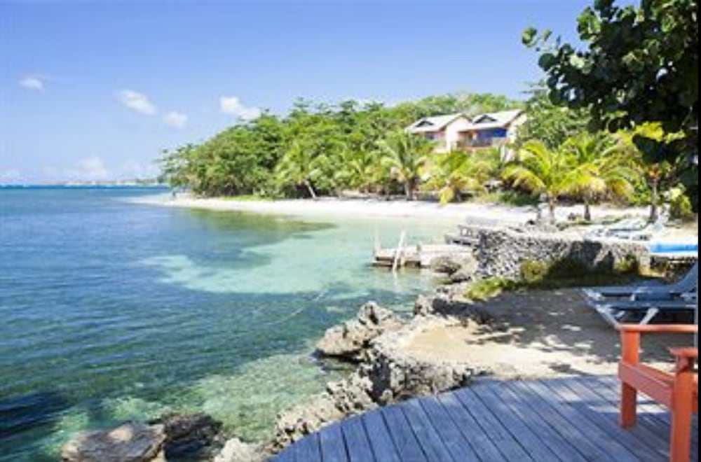 Las Rocas Resort And Dive Center 55/63