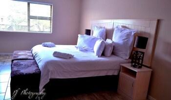 Oxford, Deluxe, House, Double and Twin Beds