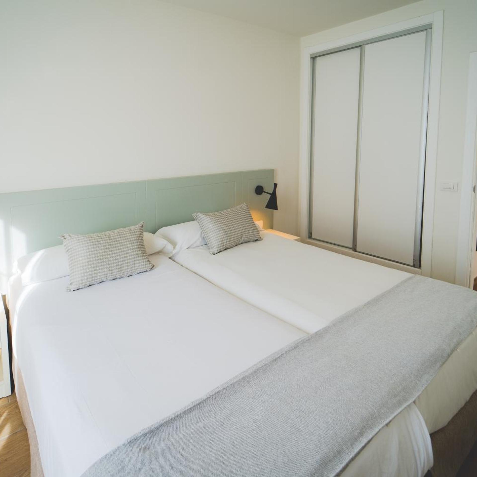 Gold 1 Bedroom Apartment