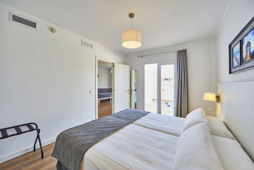 Ola Apartamentos Cala D Or 4/32