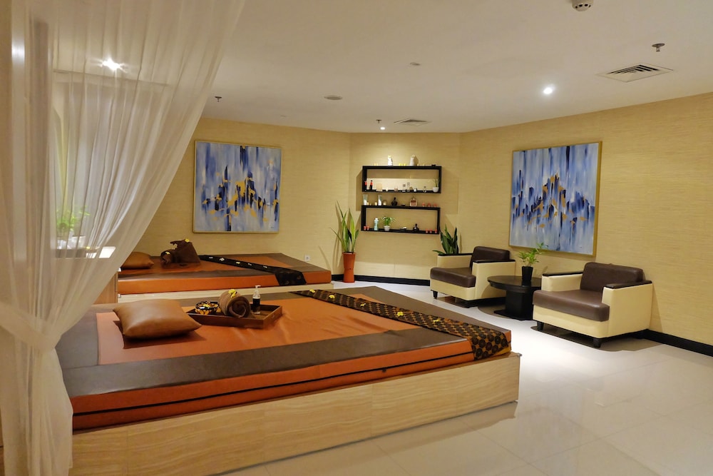 Grand Swiss-Belhotel Darmo 31/62