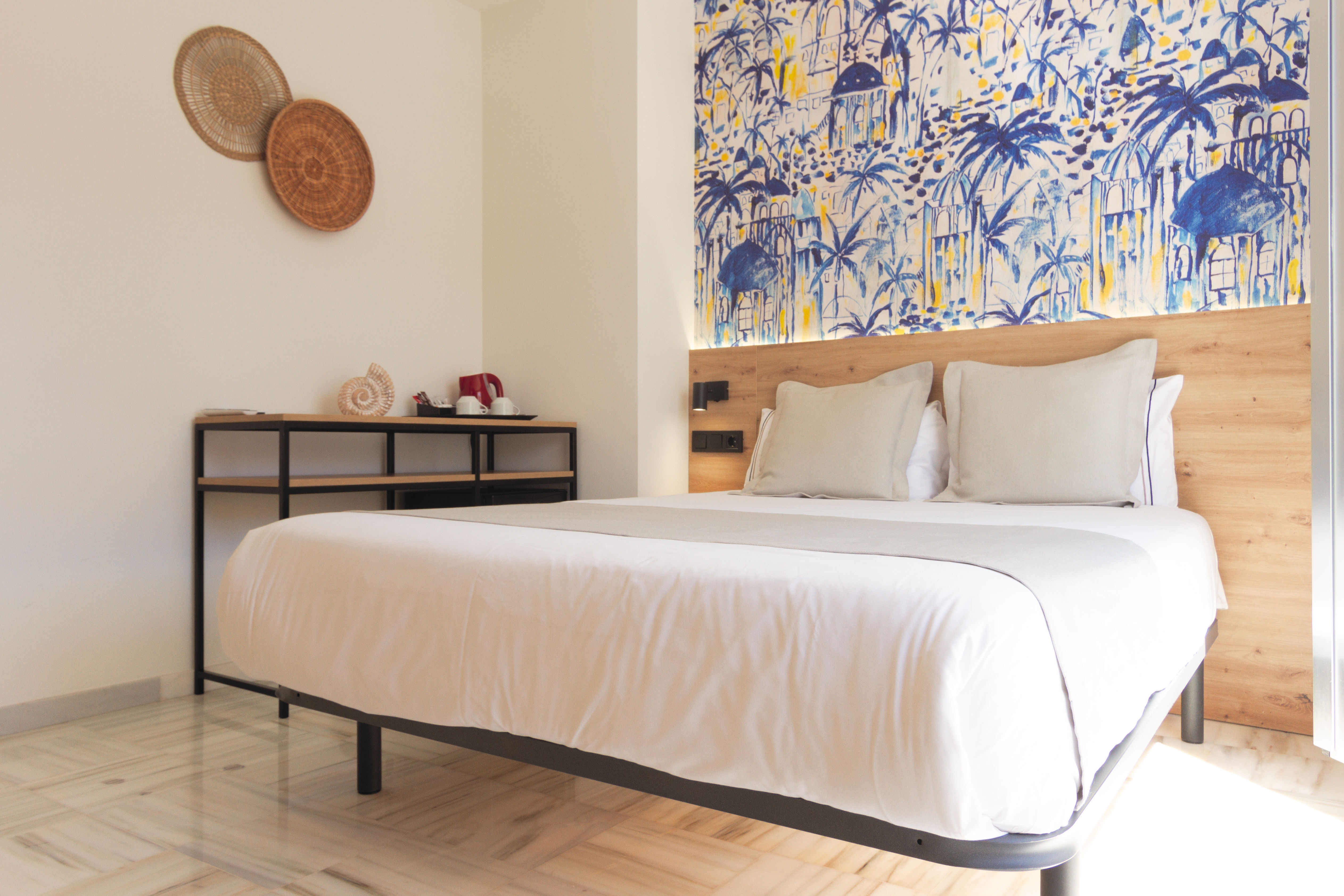 Superior, Double Bed, Terrace, Hotel La Milagrosa 3/7