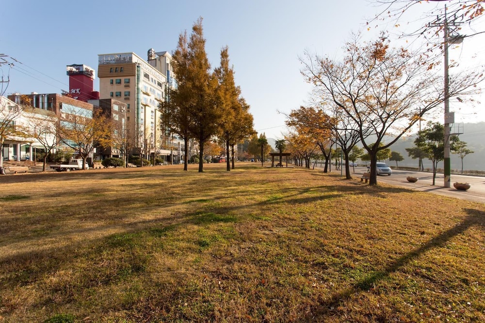 Narsha Hotel 44/53