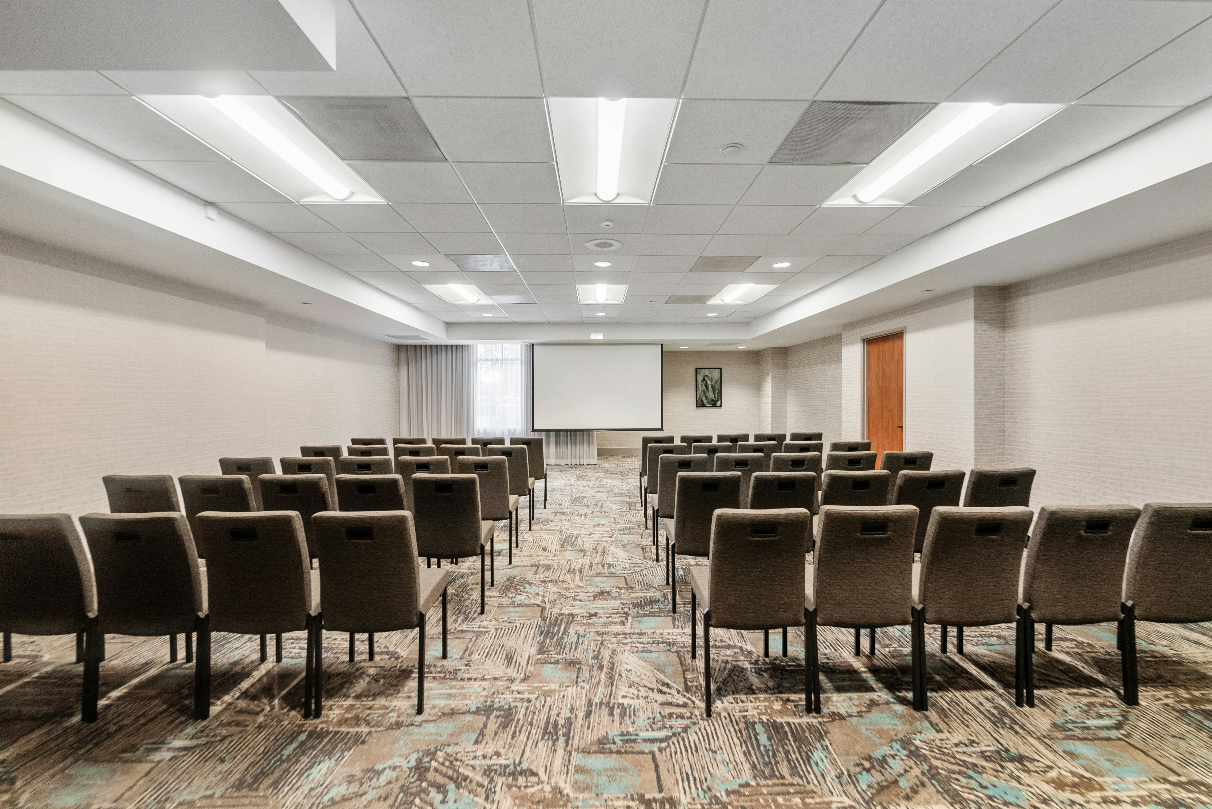 DoubleTree by Hilton Hotel Carson CA 72/84