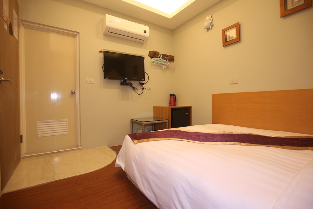 Water Front Hotel 17/53