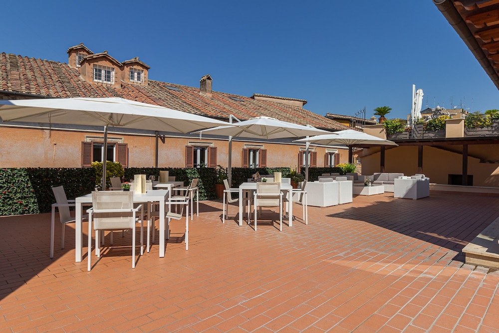 Harry's Bar Trevi Hotel & Restaurant 59/75