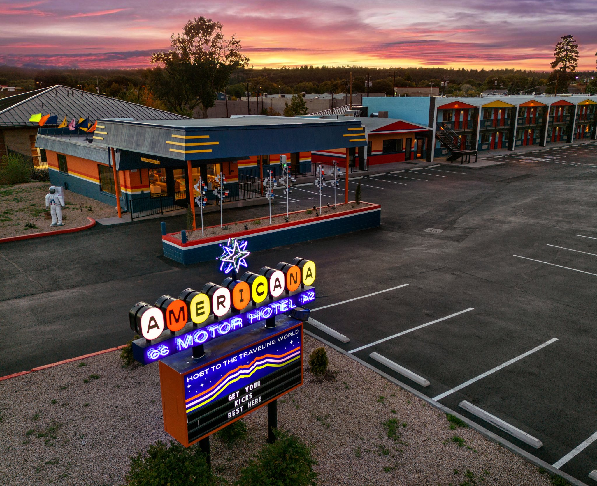 Americana Motor Hotel 25/31