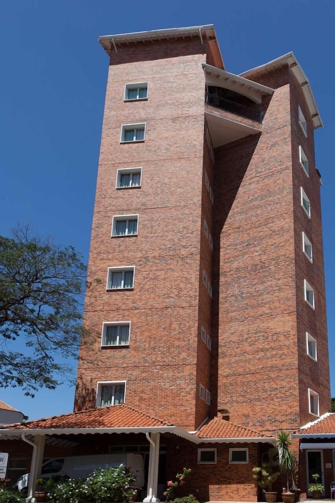 Hotel Jaguary 6/64