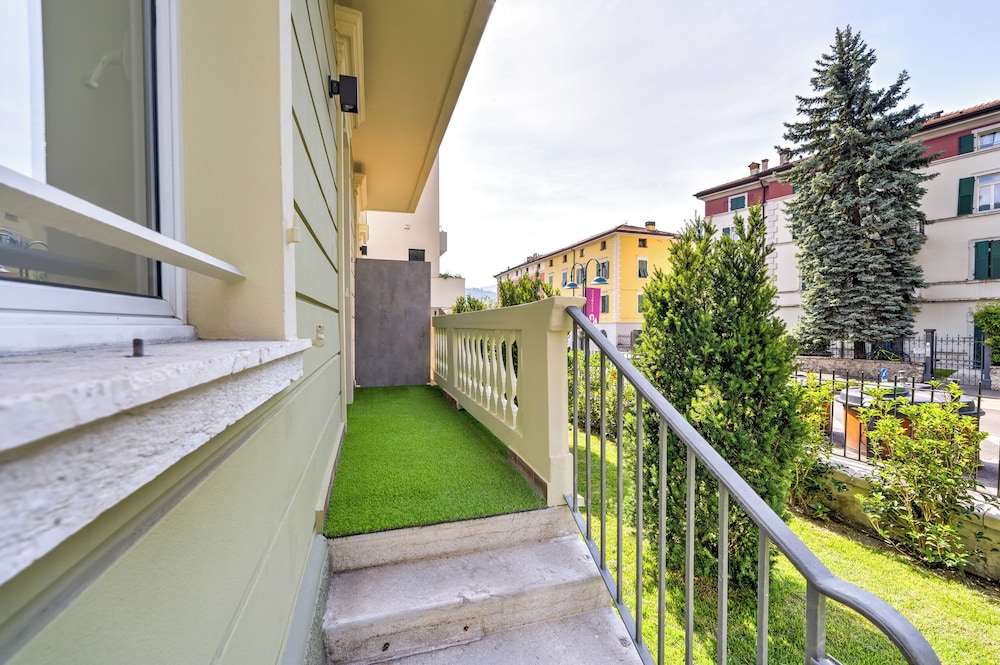 Holiday Iv Gardan 46/50