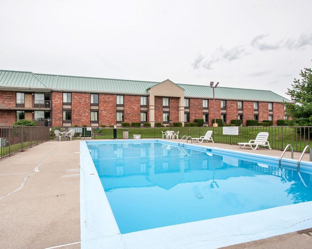 Quality Inn & Suites North Springfield MO 7/45