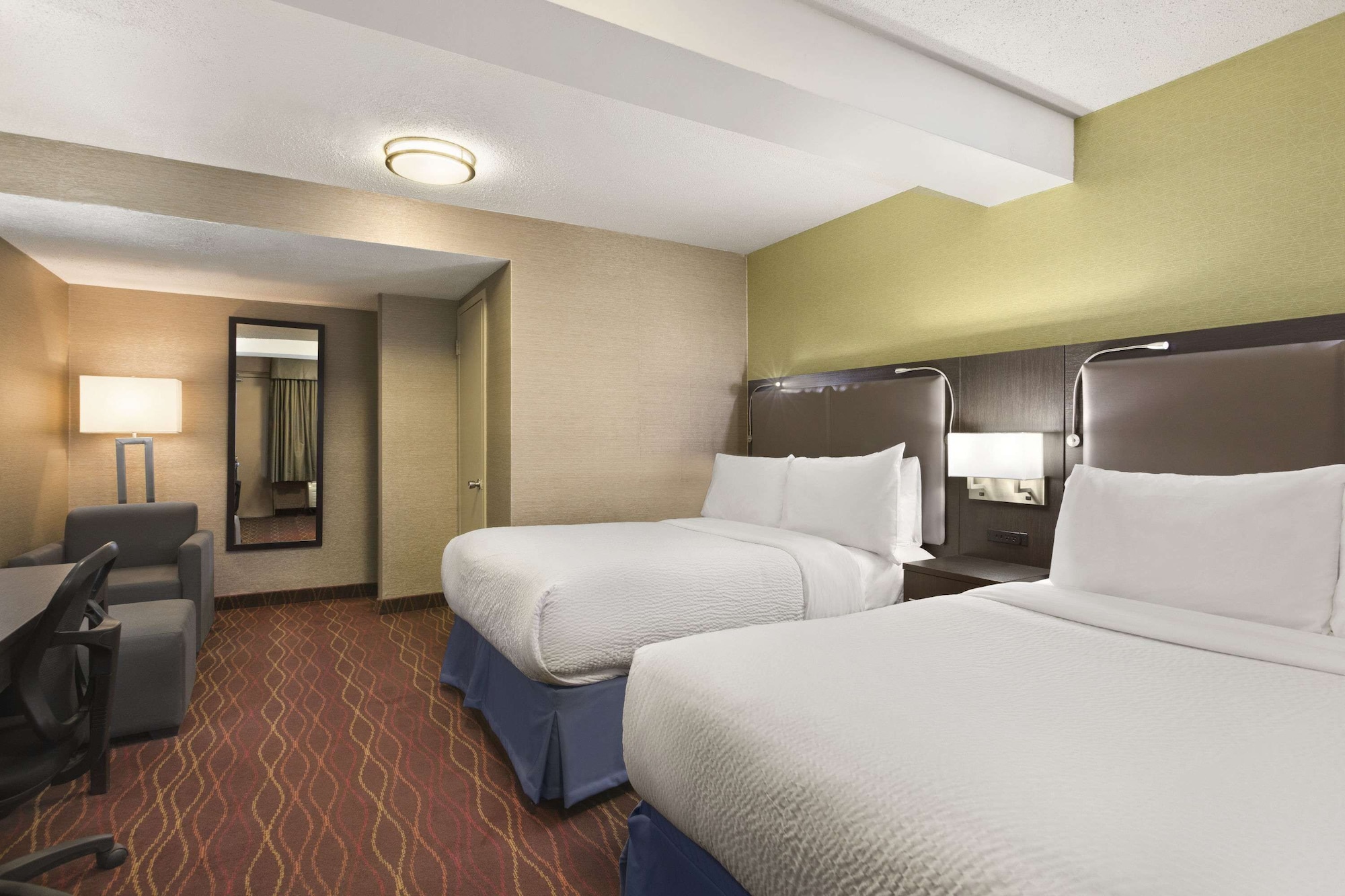 STANDARD, 2 QUEEN BEDS