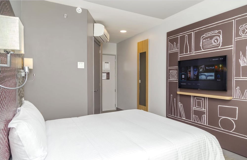 Ibis Quito 13/61