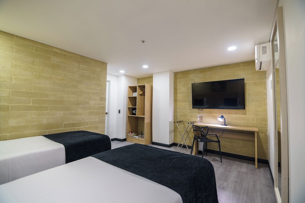 Standard, Twin Beds, No Window, First Class Hotel 3/4