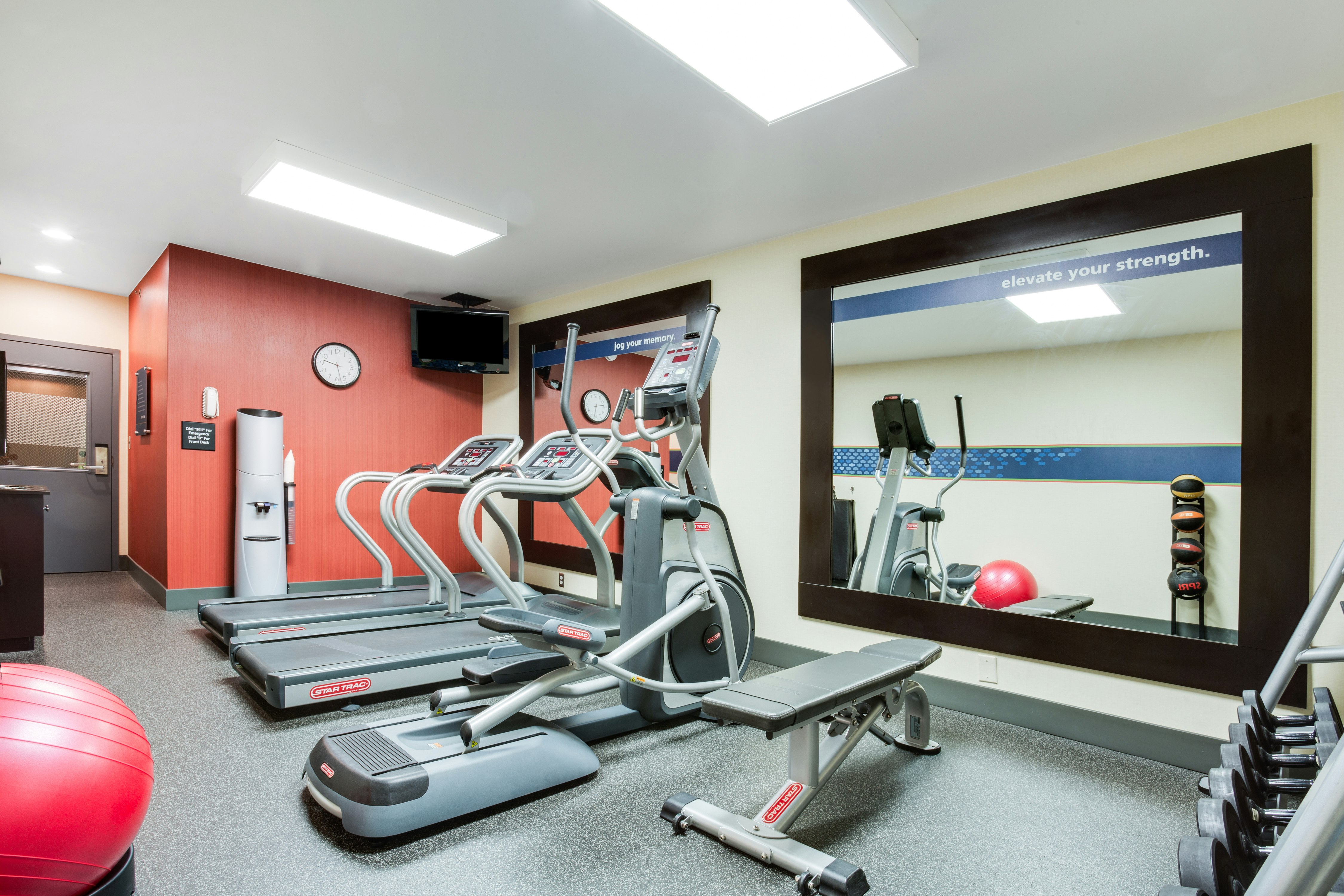 Hampton Inn Pittsburgh-West Mifflin 10/33