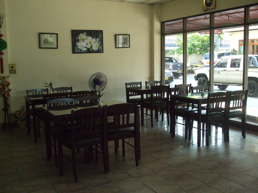Souvanna Hotel 2 8/15