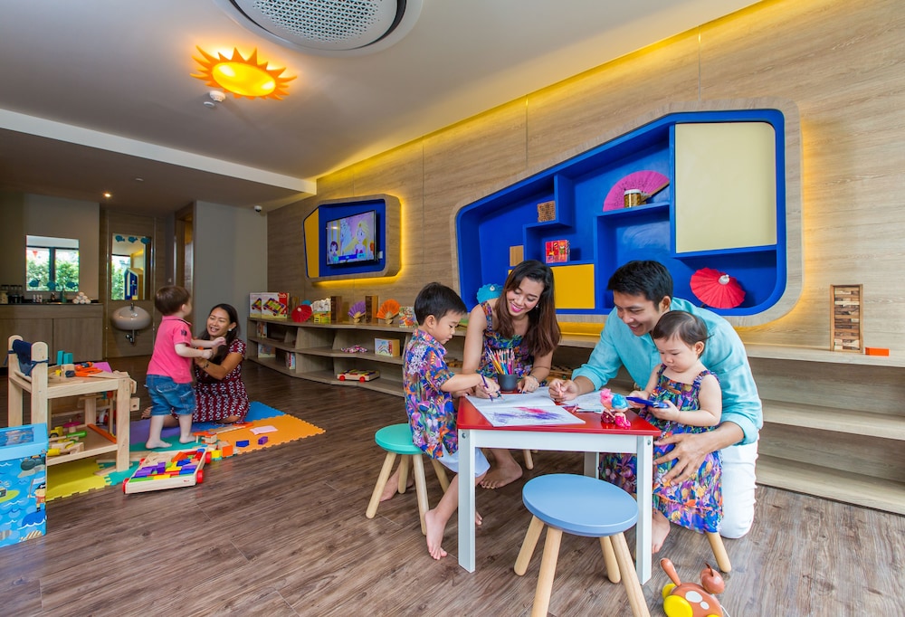 AtEase Phuket Patong 73/82