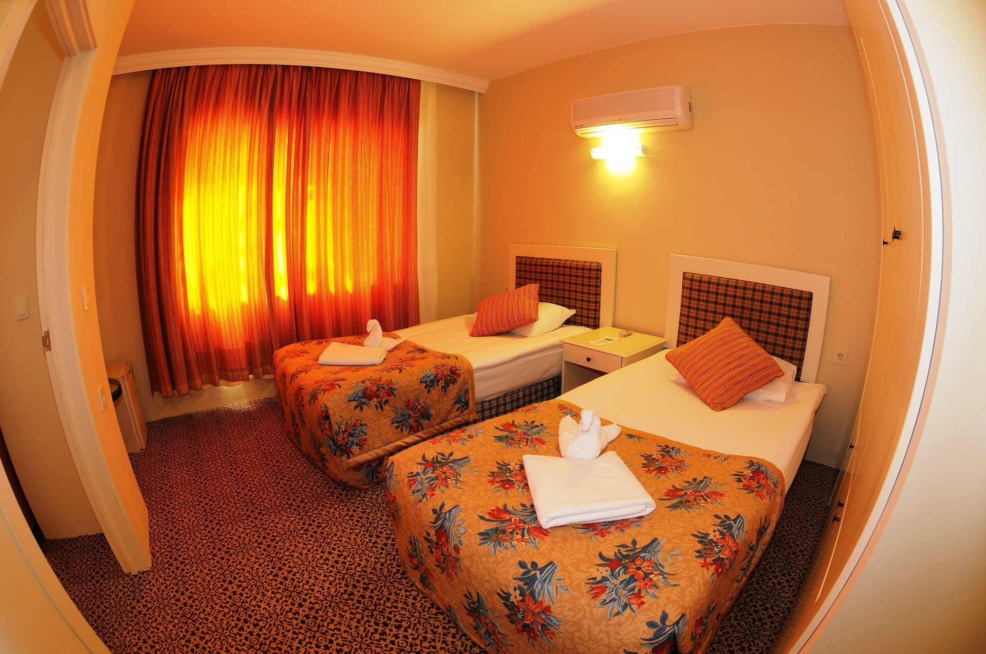 STANDARD, DOUBLE OR TWIN BED
