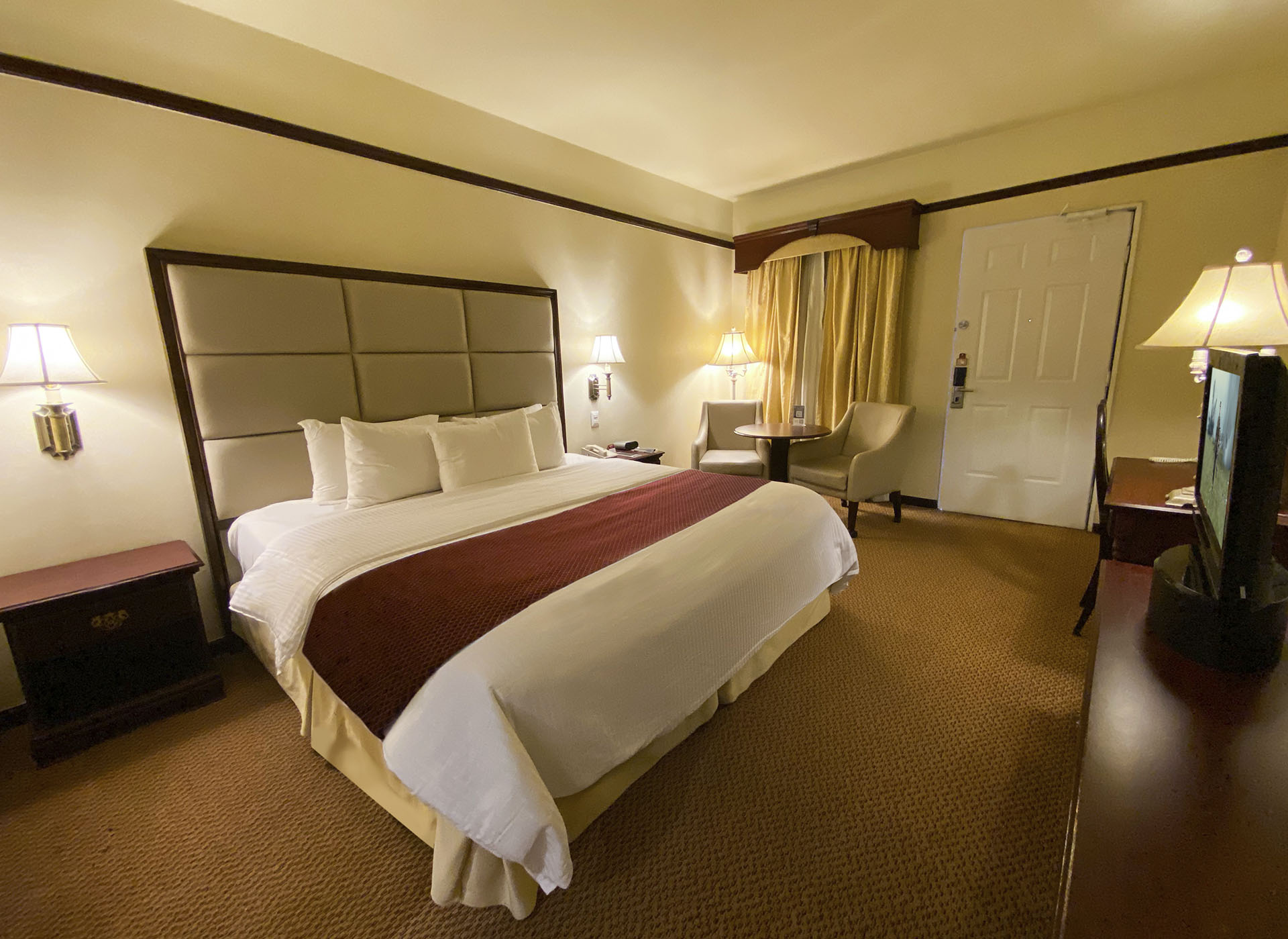 Garden, King Bed